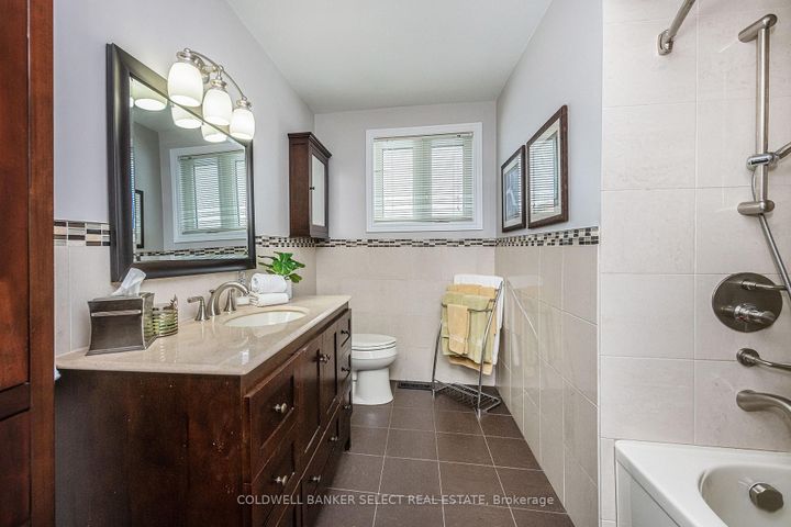 Photo 22 at 72 Mayall Avenue, CFB, Toronto