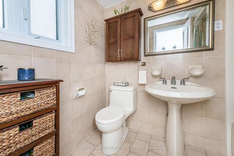 Photo 33 at 72 Mayall Avenue, CFB, Toronto
