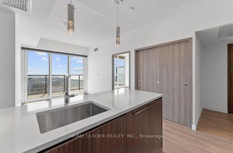 Photo 6 at 5910 - 3 Concord Cityplace Way, Waterfront Communities C1, Toronto