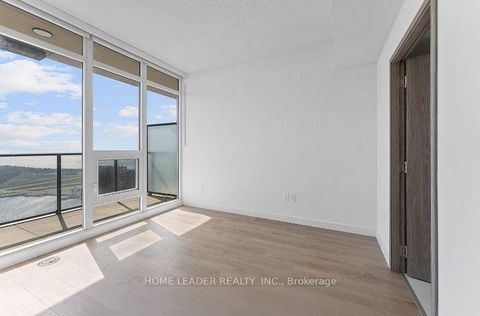 Photo 10 at 5910 - 3 Concord Cityplace Way, Waterfront Communities C1, Toronto