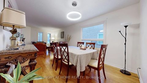 Photo 7 at 86 Weldrick Road E, Harding, Richmond Hill