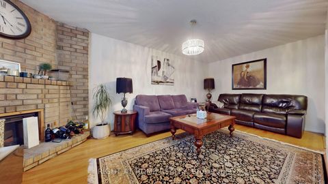 Photo 11 at 86 Weldrick Road E, Harding, Richmond Hill