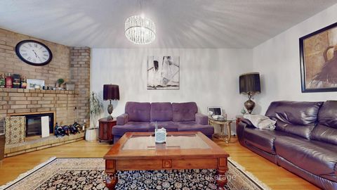 Photo 12 at 86 Weldrick Road E, Harding, Richmond Hill