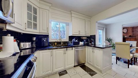 Photo 19 at 86 Weldrick Road E, Harding, Richmond Hill