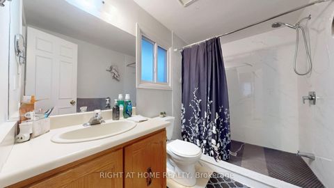 Photo 24 at 86 Weldrick Road E, Harding, Richmond Hill