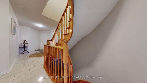 Photo 31 at 86 Weldrick Road E, Harding, Richmond Hill