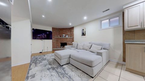 Photo 36 at 86 Weldrick Road E, Harding, Richmond Hill