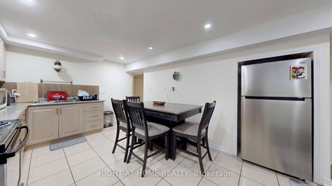 Photo 39 at 86 Weldrick Road E, Harding, Richmond Hill