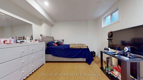 Photo 44 at 86 Weldrick Road E, Harding, Richmond Hill