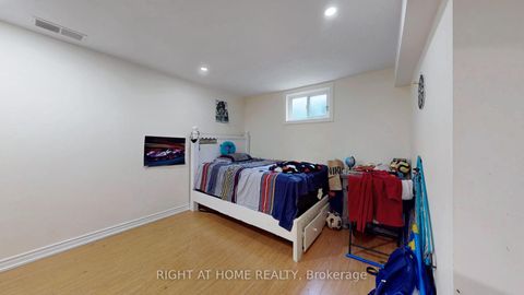 Photo 45 at 86 Weldrick Road E, Harding, Richmond Hill