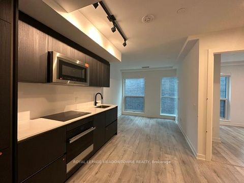 Photo 2 at 604 - 327 King Street W, Waterfront Communities C1, Toronto