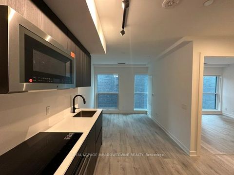 Photo 4 at 604 - 327 King Street W, Waterfront Communities C1, Toronto