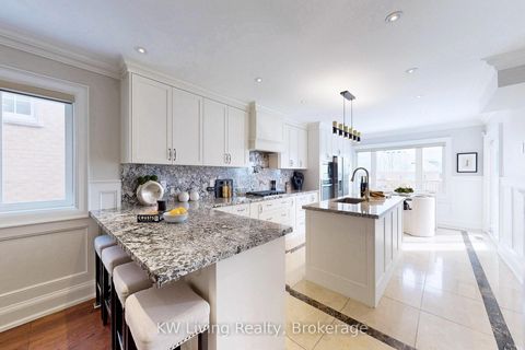 Photo 5 at 29 Mayfair Court, Bayview Hill, Richmond Hill