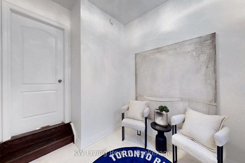 Photo 9 at 29 Mayfair Court, Bayview Hill, Richmond Hill