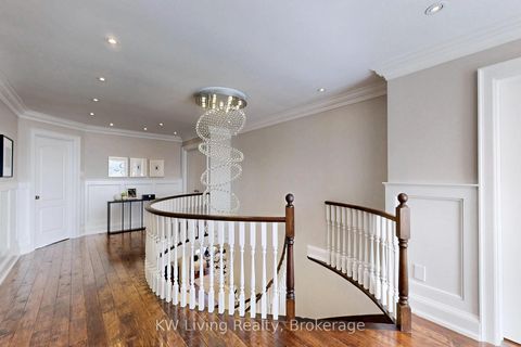 Photo 13 at 29 Mayfair Court, Bayview Hill, Richmond Hill