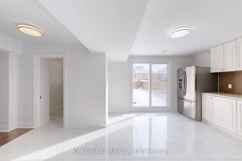 Photo 28 at 29 Mayfair Court, Bayview Hill, Richmond Hill