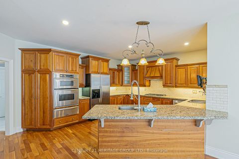 Photo 7 at 369 Coventry Hill Trail, Summerhill Estates, Newmarket