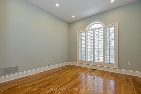 Photo 9 at 369 Coventry Hill Trail, Summerhill Estates, Newmarket