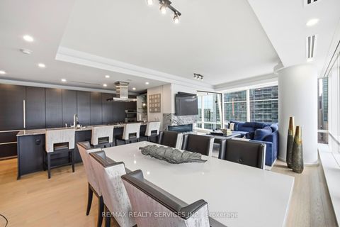 Photo 18 at 2209 - 180 University Avenue, Bay Street Corridor, Toronto