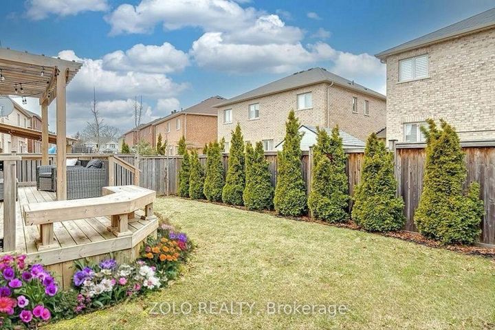 Photo 2 at 107 Attridge Crescent, Waterdown, Hamilton