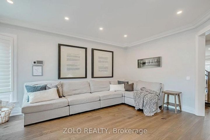 Photo 4 at 107 Attridge Crescent, Waterdown, Hamilton