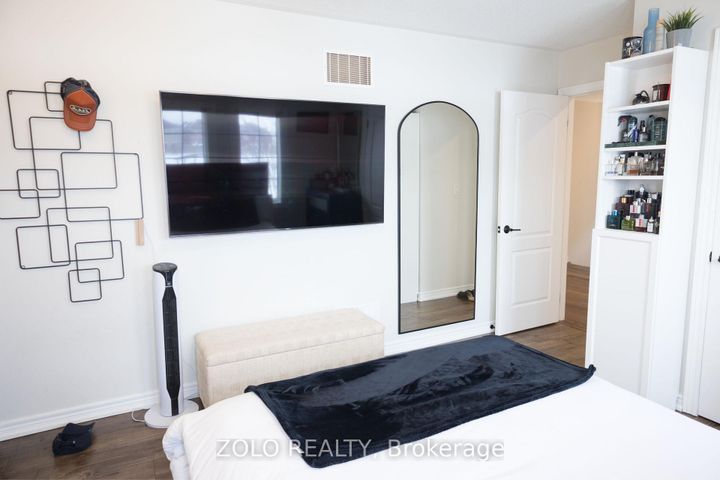 Photo 35 at 107 Attridge Crescent, Waterdown, Hamilton