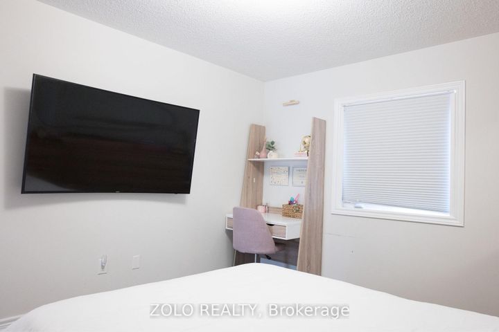 Photo 40 at 107 Attridge Crescent, Waterdown, Hamilton