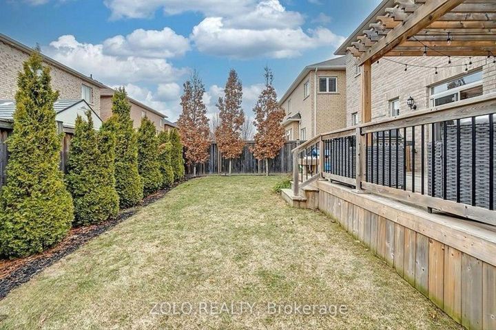 Photo 46 at 107 Attridge Crescent, Waterdown, Hamilton