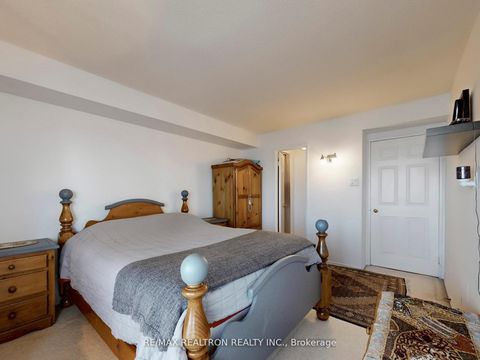 Photo 23 at 1015 - 40 Harding Boulevard W, North Richvale, Richmond Hill