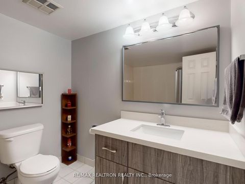 Photo 25 at 1015 - 40 Harding Boulevard W, North Richvale, Richmond Hill