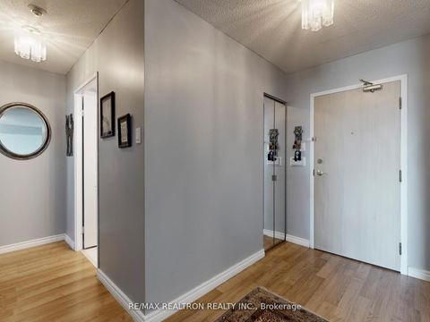 Photo 33 at 1015 - 40 Harding Boulevard W, North Richvale, Richmond Hill