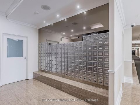 Photo 35 at 1015 - 40 Harding Boulevard W, North Richvale, Richmond Hill