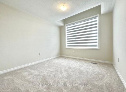 Photo 6 at 4 Ken Davie Gate, Keswick North, Georgina