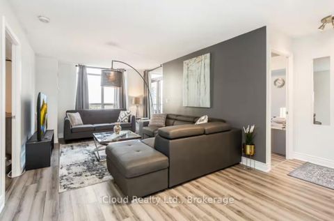 Photo 5 at 933 - 3888 Duke Of York Boulevard, City Centre, Mississauga