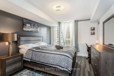 Photo 11 at 933 - 3888 Duke Of York Boulevard, City Centre, Mississauga