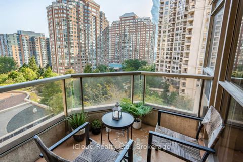 Photo 22 at 933 - 3888 Duke Of York Boulevard, City Centre, Mississauga