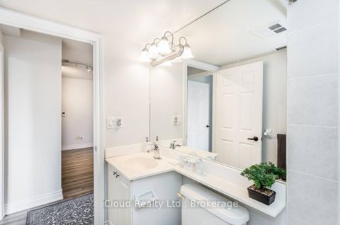 Photo 24 at 933 - 3888 Duke Of York Boulevard, City Centre, Mississauga