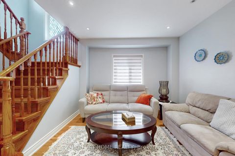 Photo 10 at 805 Stonehaven Avenue, Wyndham, Newmarket