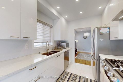 Photo 15 at 805 Stonehaven Avenue, Wyndham, Newmarket