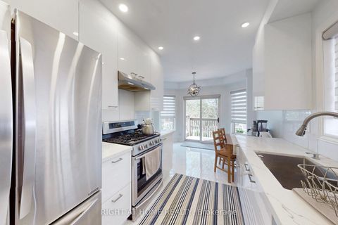 Photo 18 at 805 Stonehaven Avenue, Wyndham, Newmarket