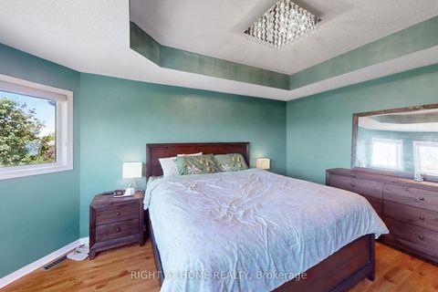 Photo 24 at 805 Stonehaven Avenue, Wyndham, Newmarket