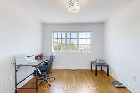 Photo 33 at 805 Stonehaven Avenue, Wyndham, Newmarket