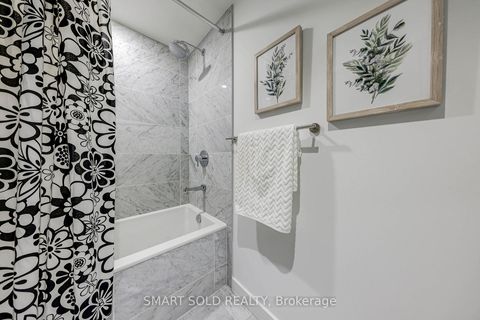 Photo 5 at 1712 - 85 McMahon Drive, Bayview Village, Toronto