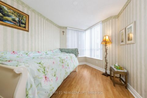 Photo 15 at 712 - 5 Northtown Way, Willowdale East, Toronto