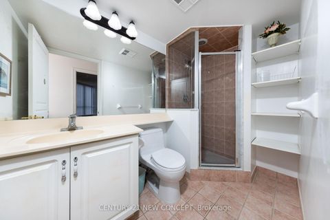 Photo 17 at 712 - 5 Northtown Way, Willowdale East, Toronto