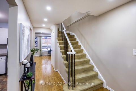 Photo 2 at 33 Mossgrove Court, Courtice, Clarington