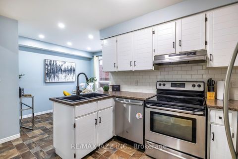 Photo 8 at 33 Mossgrove Court, Courtice, Clarington