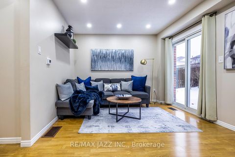 Photo 10 at 33 Mossgrove Court, Courtice, Clarington