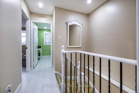 Photo 13 at 33 Mossgrove Court, Courtice, Clarington