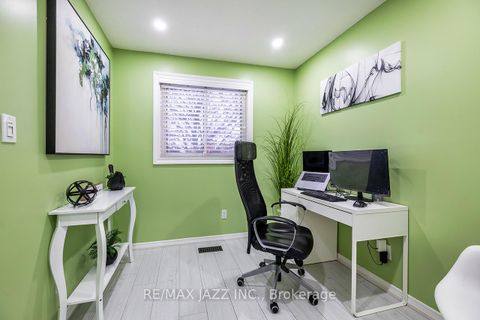 Photo 14 at 33 Mossgrove Court, Courtice, Clarington